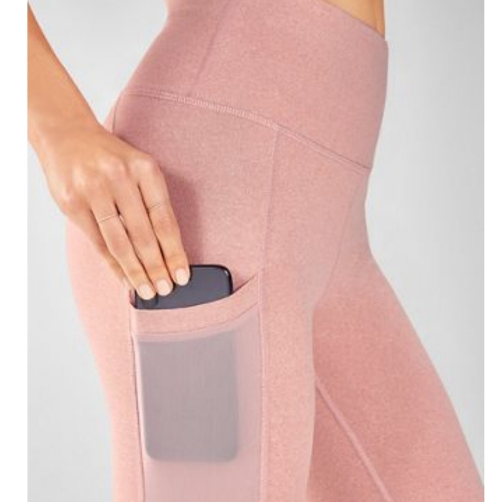 Fabletics Mila high waisted pocket capri